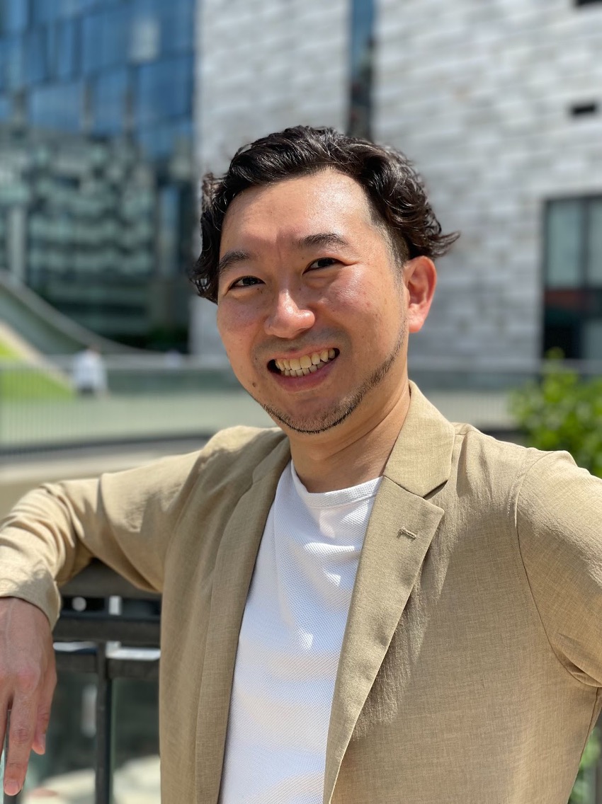 山崎氏